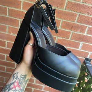 black platform heels